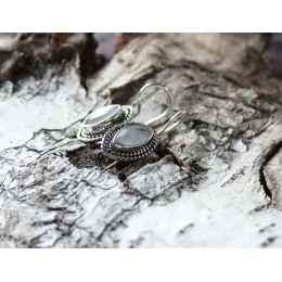 Hõbekõrvarõngad - kuukiviga Hõbekõrvarõngad - kuukiviga